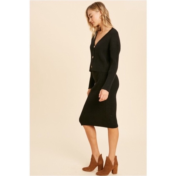 In Loom skirt and sweater set Black Size Large New with tag - Picture 5 of 15